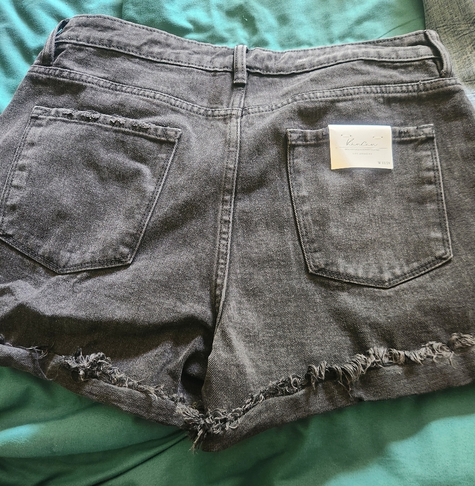 KanCan Gray Jean Shorts Distressed Frayed Hem